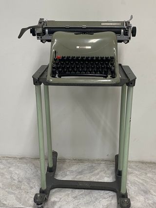 MAQUINA DE ESCRIBIR OLIVETTI LEXICON 80