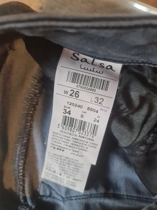 Pantalones levis y salsa 34