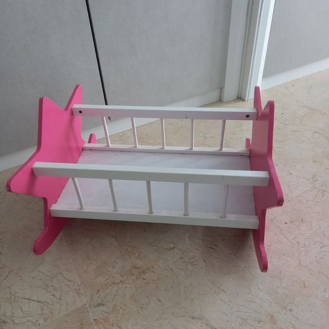 CUNA MUÑECAS MADERA