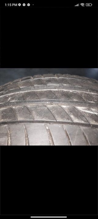 Neumático Michelin 215-50-17-95W.