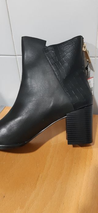Botines piel  nuevos a estrenar