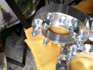 Distanziali ruote toyota landcruiser con centaggio