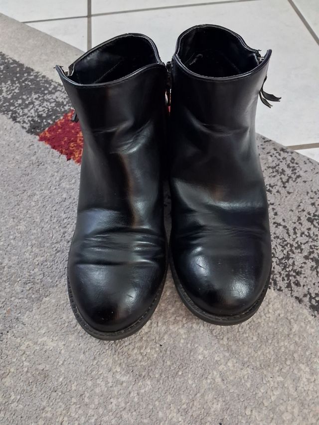 Vendo bellissimi stivaletti donna n.36