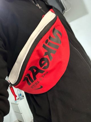 Riñonera Roja Nike