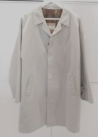 Gabardina hombre sin usar.