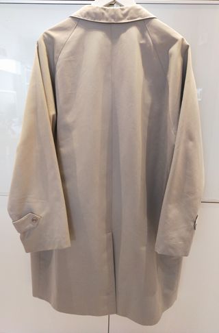 Gabardina hombre sin usar.