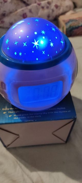sveglia, con musica