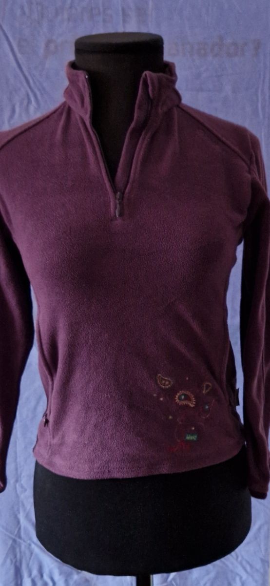 Sudadera sin capucha y con bolsillos