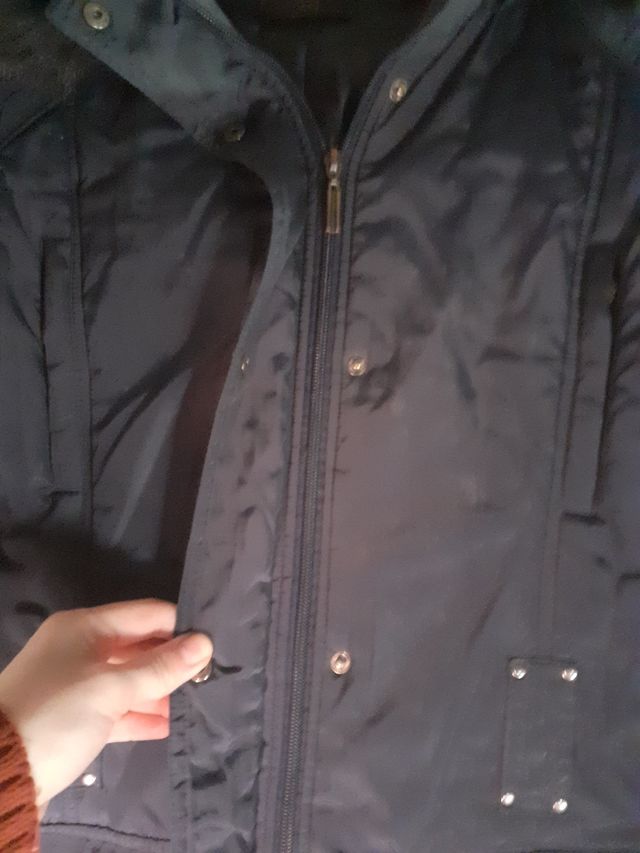 Giubbotto con cappuccio piumato donna