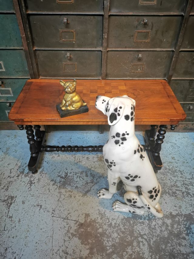 Mesa centro. Ajedrez. Antigua