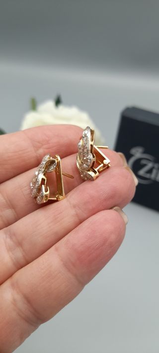 Pendientes de oro 18kt con Diamantes. 