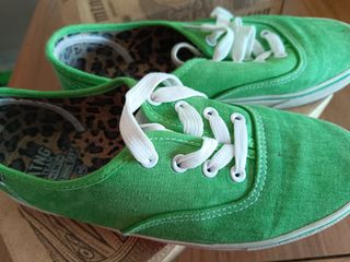 TENIS, CASUAL
