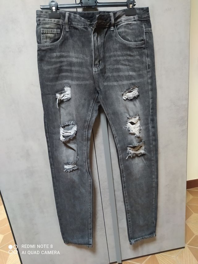 Pantaloni jeans