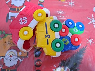 Coches encajables + ambulancia.