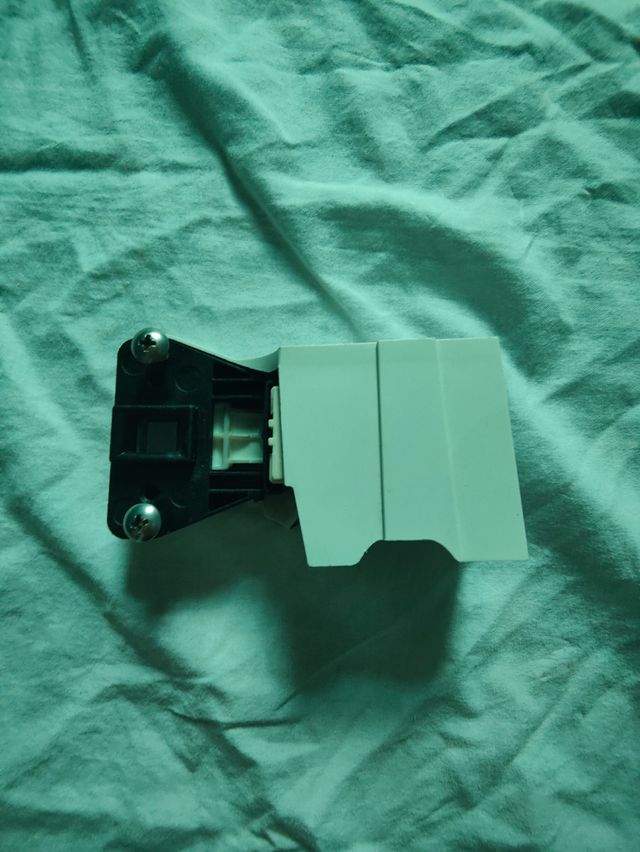 Pestillo de lavado de la puerta.