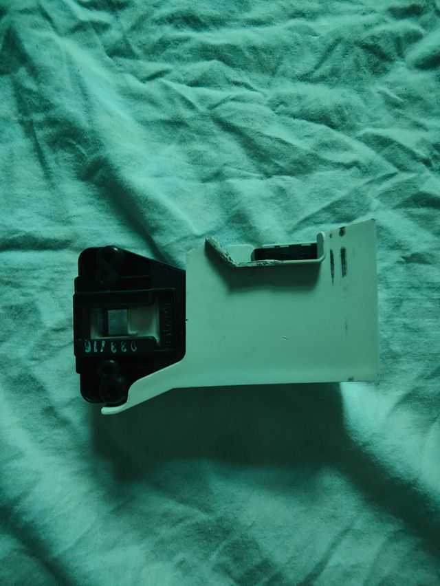 Pestillo de lavado de la puerta.