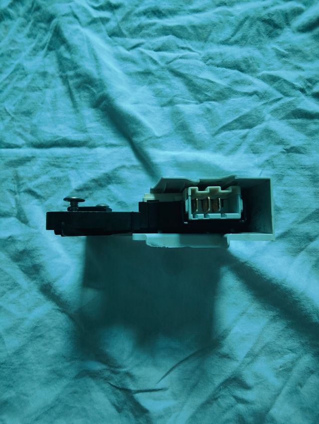 Pestillo de lavado de la puerta.