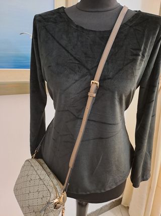 Maglia nera in velluto