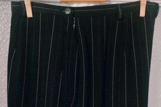 Pantalón negro raya ejecutiva y bajo 