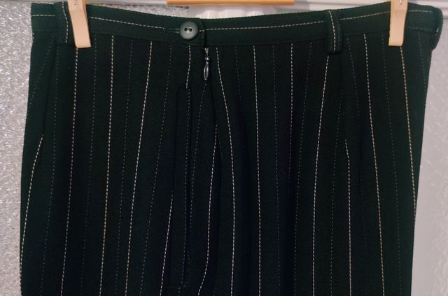 Pantalón negro raya ejecutiva y bajo