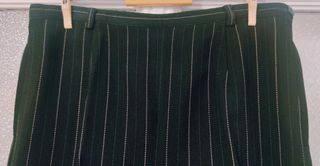Pantalón negro raya ejecutiva y bajo 