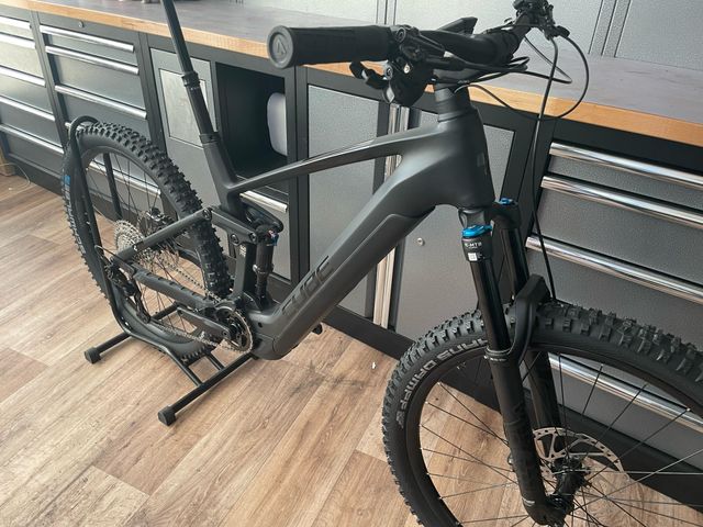 CUBE STEREO HYBRID 140 HPC SLX