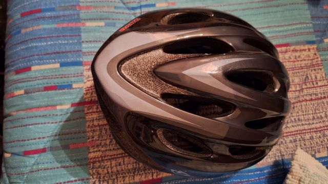 Casco da ciclismo GIRO