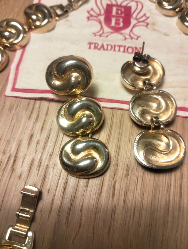 Gargantilla, pendientes y pulsera