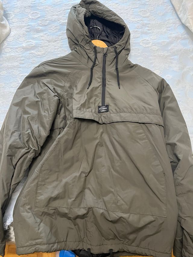 Canguro Pull and Bear