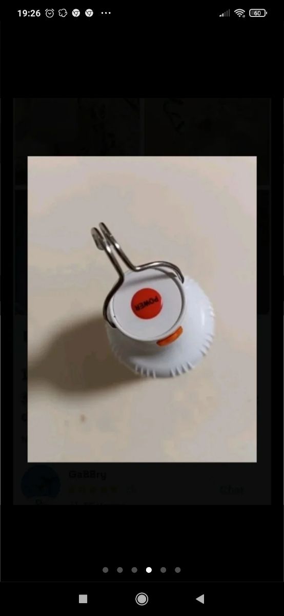 Lampara de 60w recargable es grande