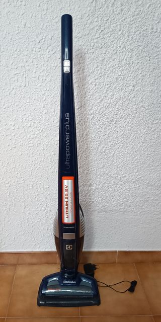 Aspirador escoba ELECTROLUX