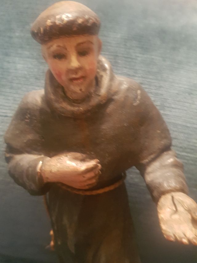 Talla antigua policromada  San Antonio