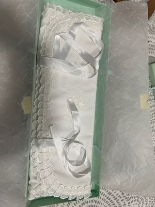 Clasificador de lenceria de novia.