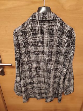 América de cuadros negros y verde oscuro