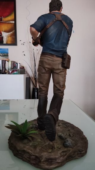 Figura NATHAN DRAKE Uncharted 33cm