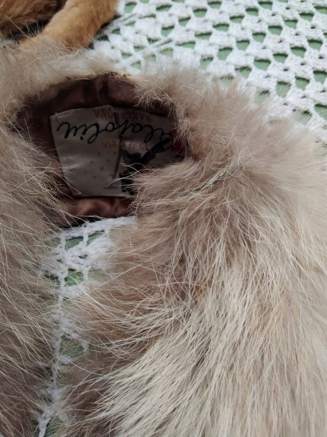 GOLA DE COURO NATURAL ANTIGA, DUAS PEÇAS FORRADAS