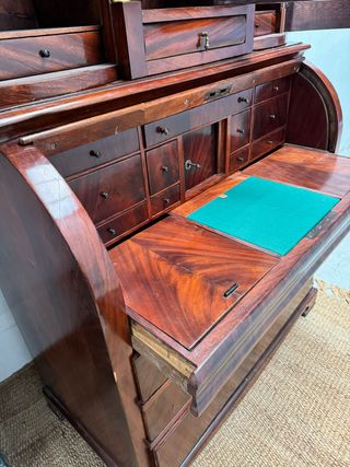 Excepcional mueble escritorio abatible