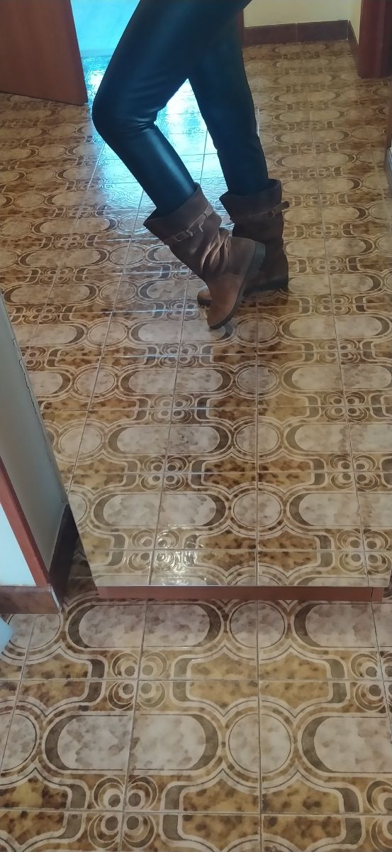 Stivaletti al ginocchio in pelle