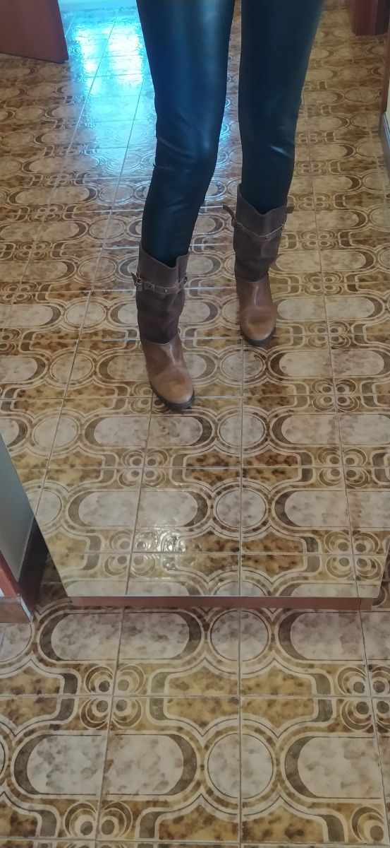 Stivaletti al ginocchio in pelle