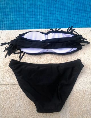 Bikini negro flecos