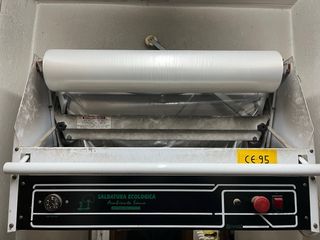 Maquina para embolsado tintoreria