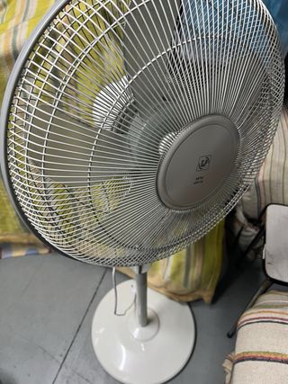 Ventilador Pie Oscilante 50 W 40 Cm