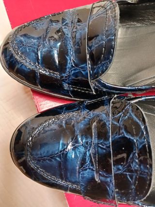 Zapatos azules de tacón 