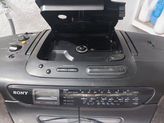 Radio cassette vintage años 80 portatil