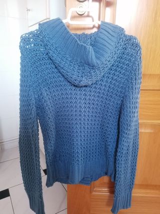 Chaqueta de lana con capucha