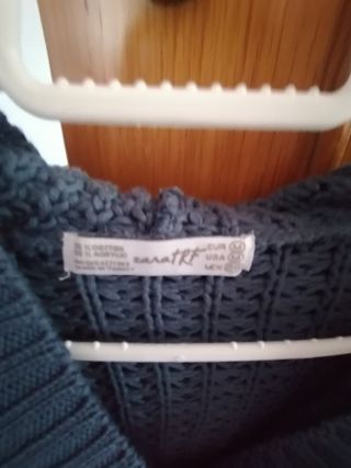 Chaqueta de lana con capucha