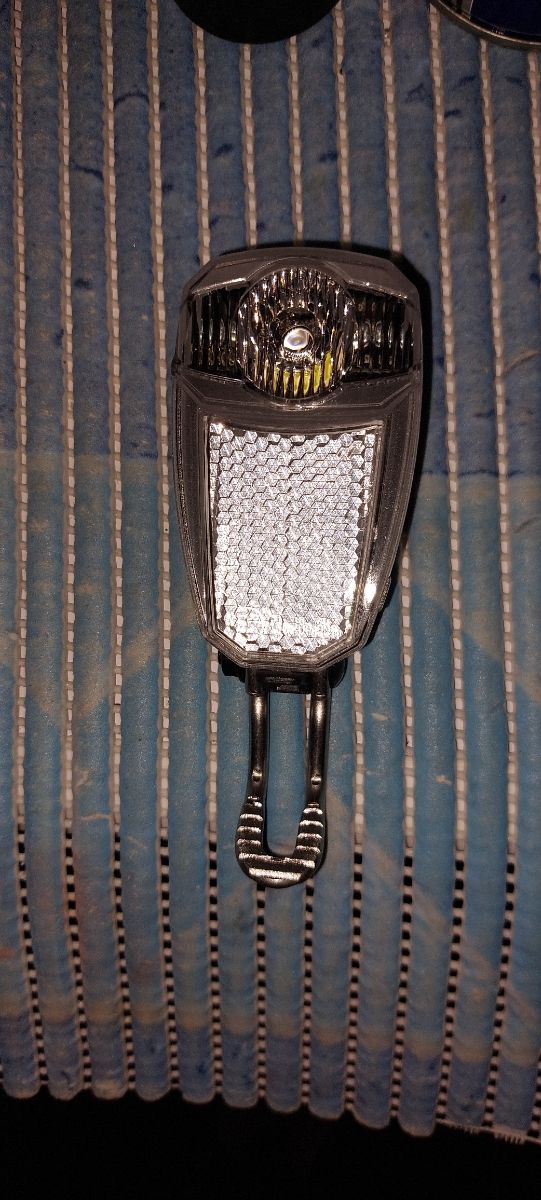 Luz delantera bicicleta eléctrica