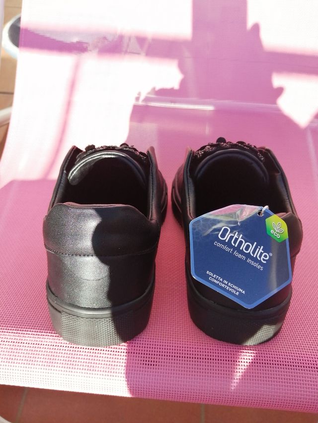 Sneakers BATA col. nero n. 38