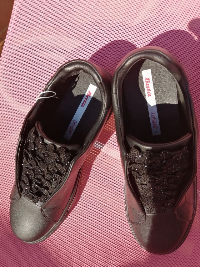 Sneakers BATA col. nero n. 38