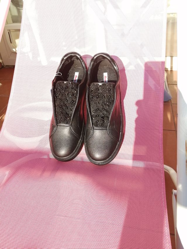 Sneakers BATA col. nero n. 38